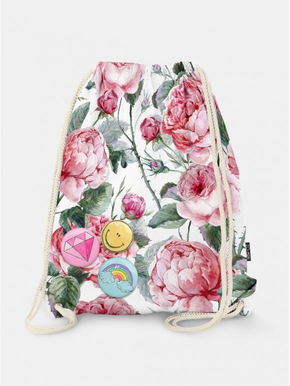 Practical bag with trendy print.
